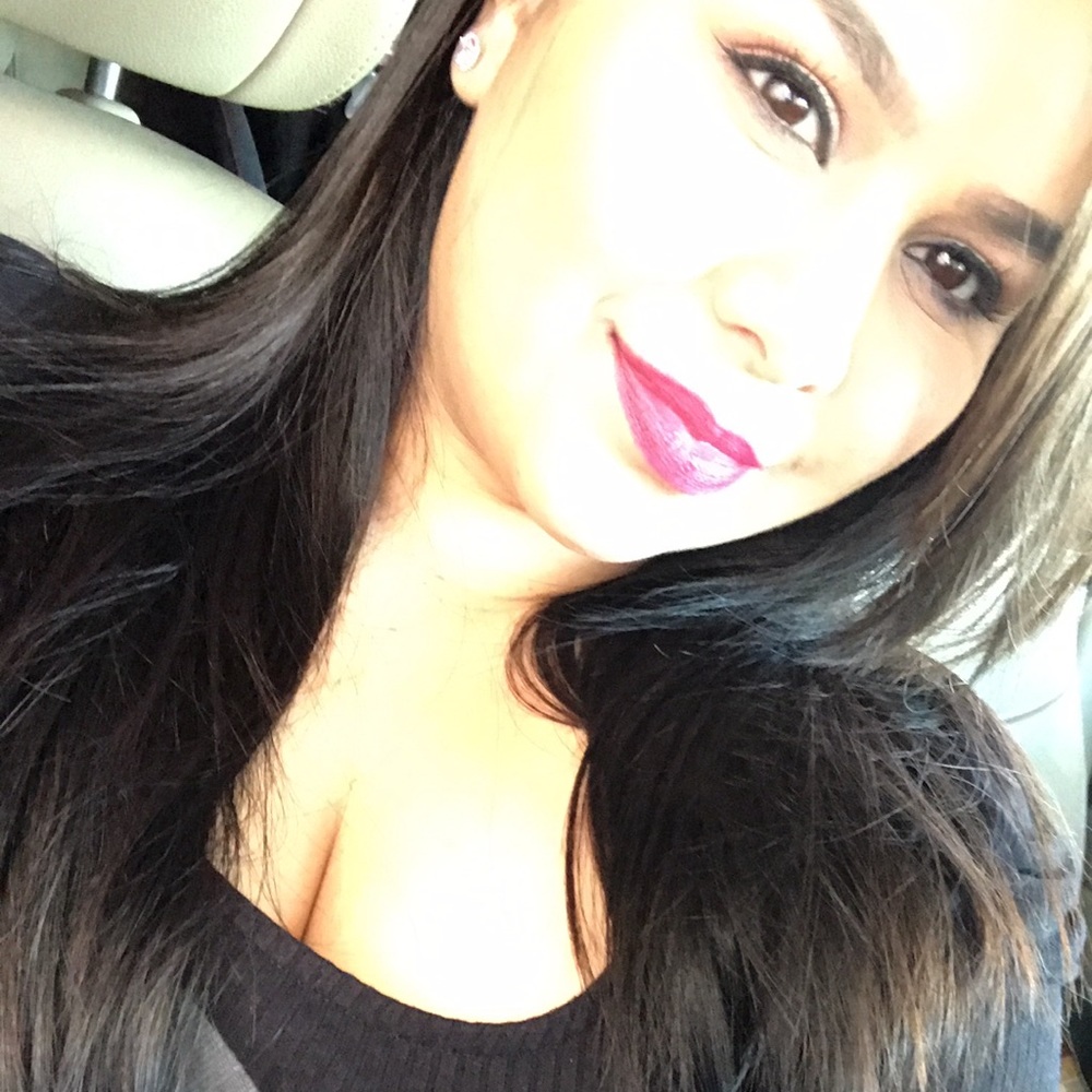 Meet your Posher, Adriana